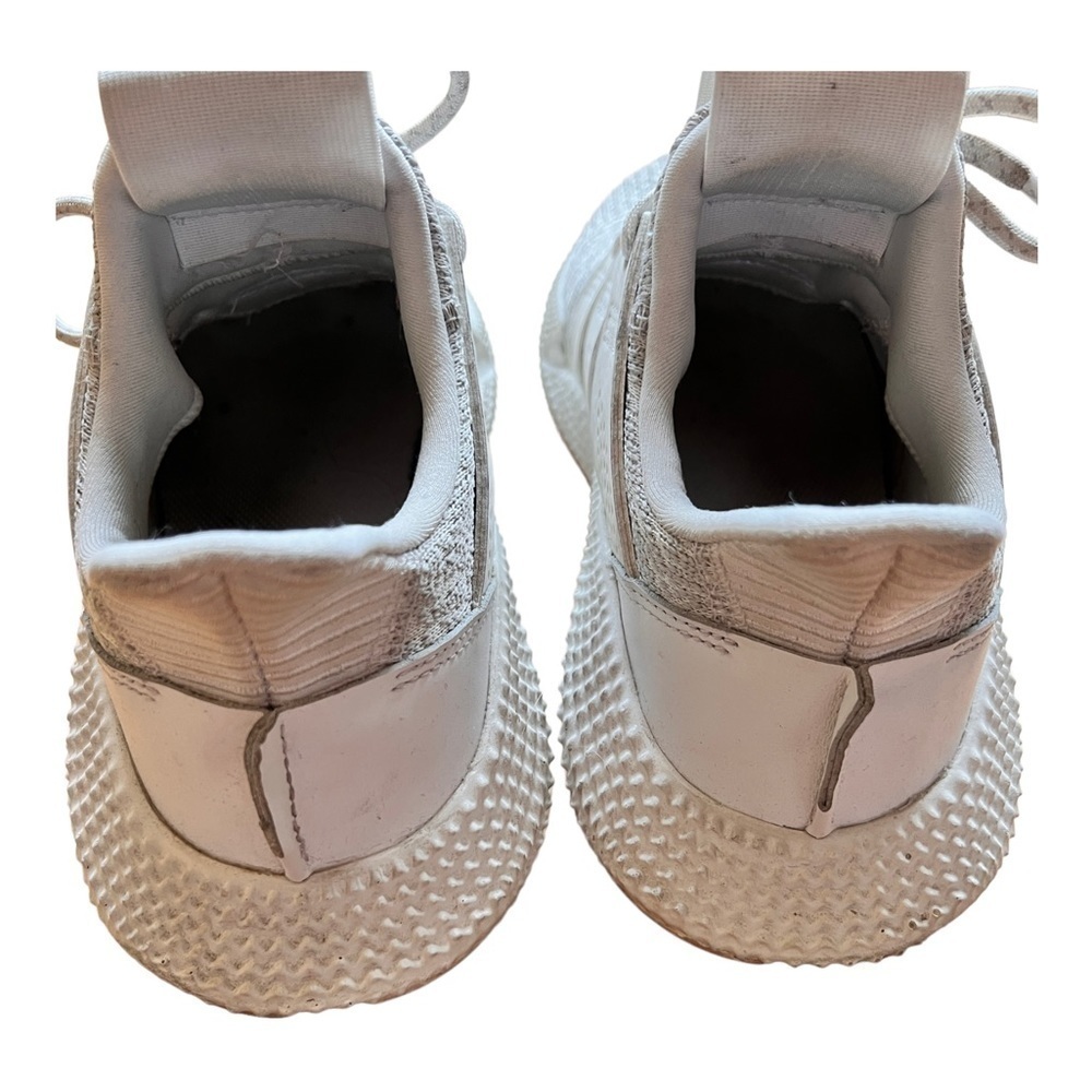 Adidas sneakers size 7.5 - Picture 7 of 11